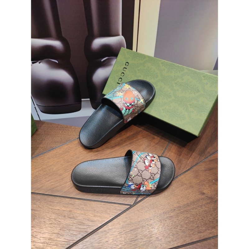 G*u*i slippers